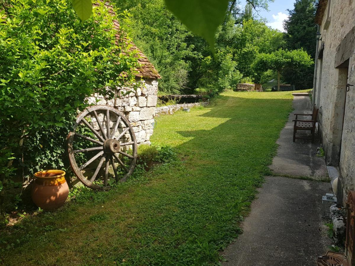 Le Moulin De Jules Et Akasha Bed & Breakfast Labastide-Murat Exterior photo